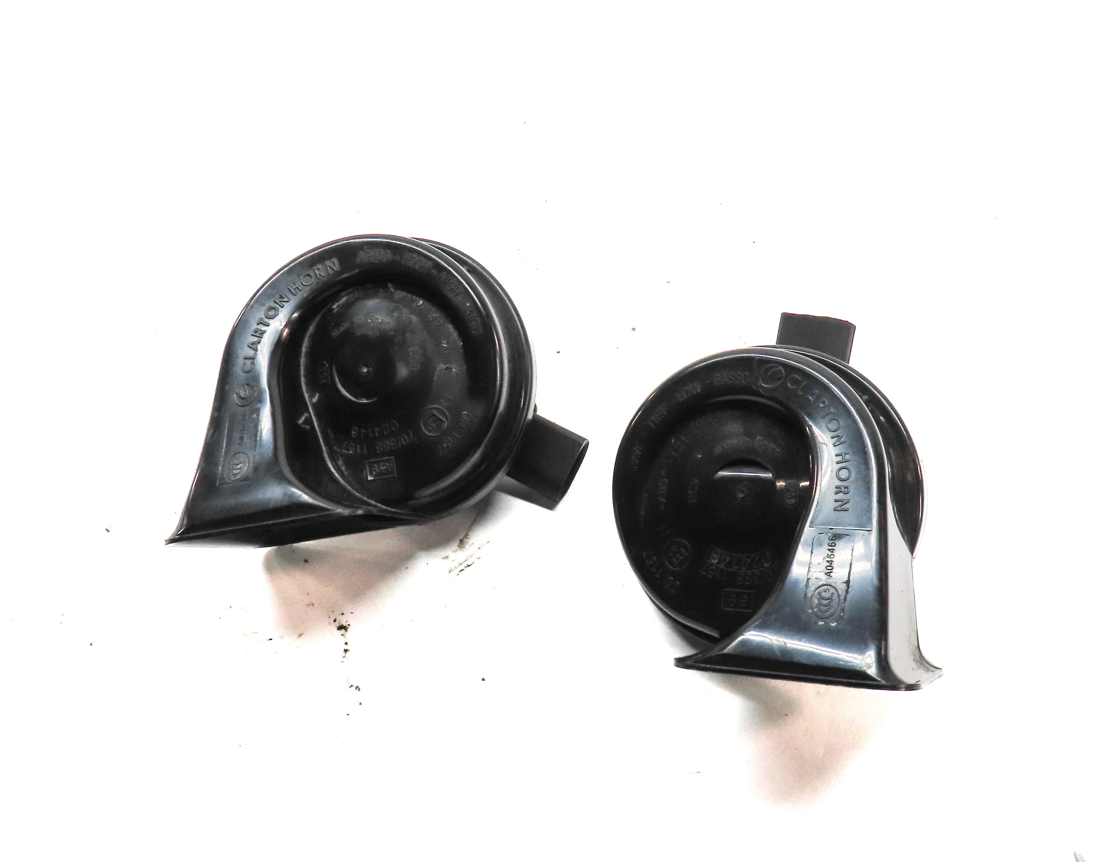 2011-2016 BMW 528i 535i 535iGT 550i 550iGT M5 (F10 F07) HIGH & LOW TONE HORN SET — exact item pictured